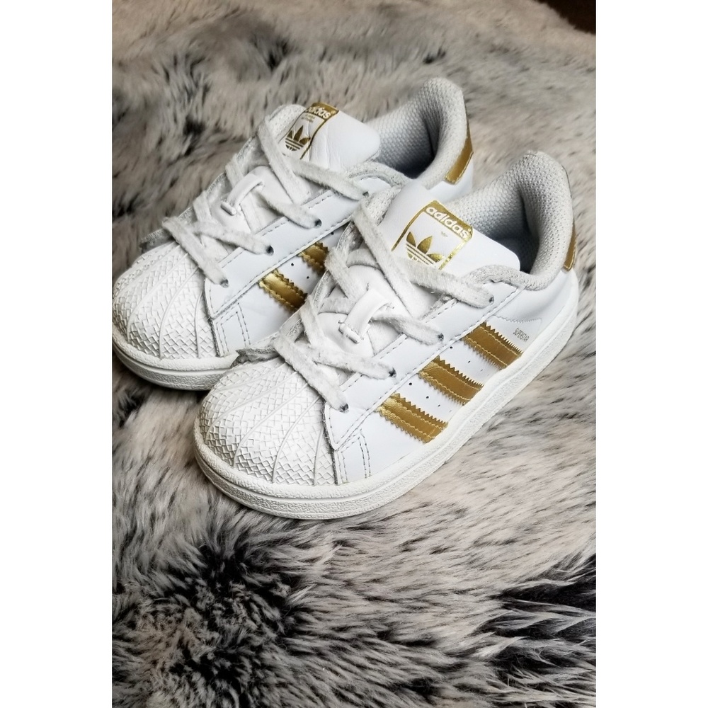 👟👟 SOLD